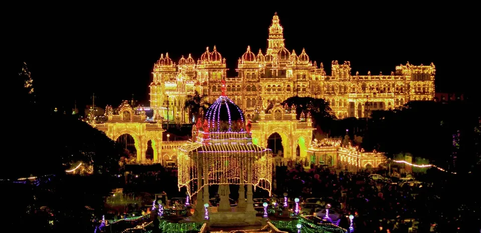 Full illumination over the palace forecourt