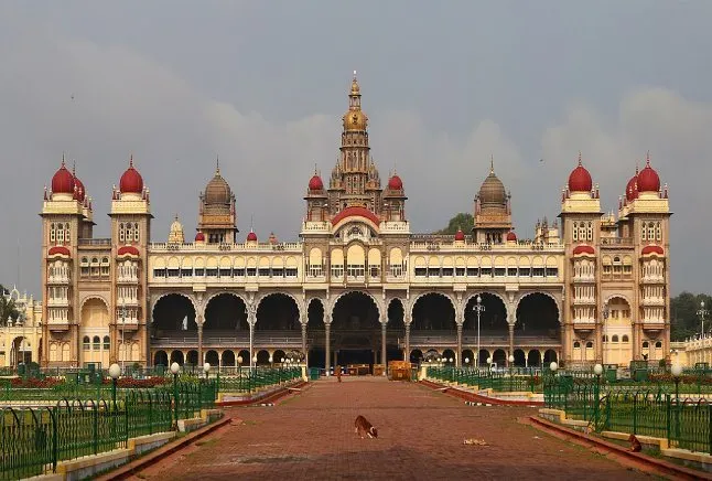 The palace frontage by day